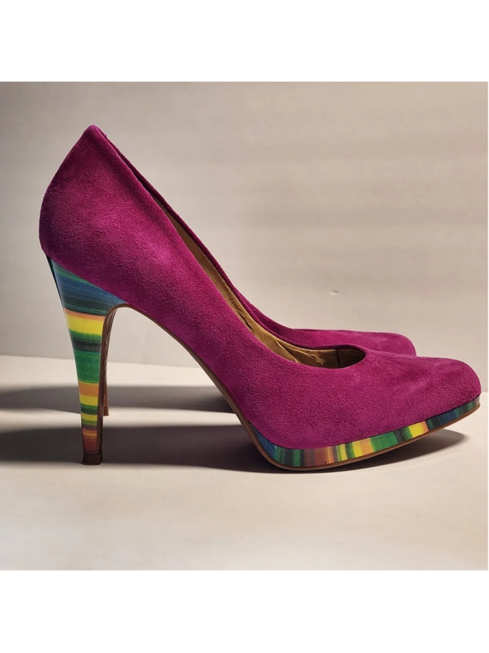Nine West Rocha Fuchsia Magenta Suede Rainbow Striped Platform Pumps Heels 7M